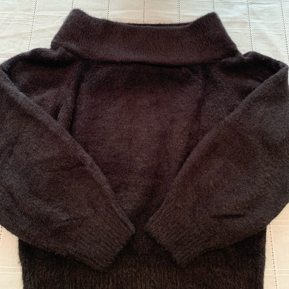 New. Never worn. Women’s H & M Fuzzy/cozy Wide Neck Sweater